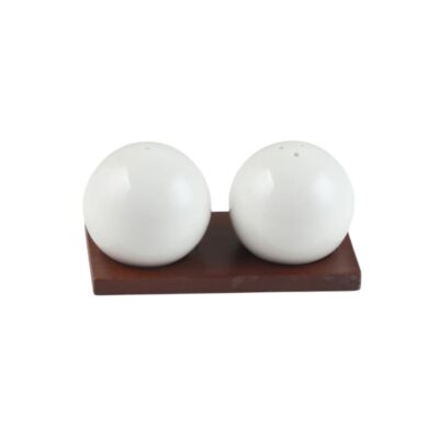 "Chubby Snack" Salz- und Pfefferstreuer auf Holztablett